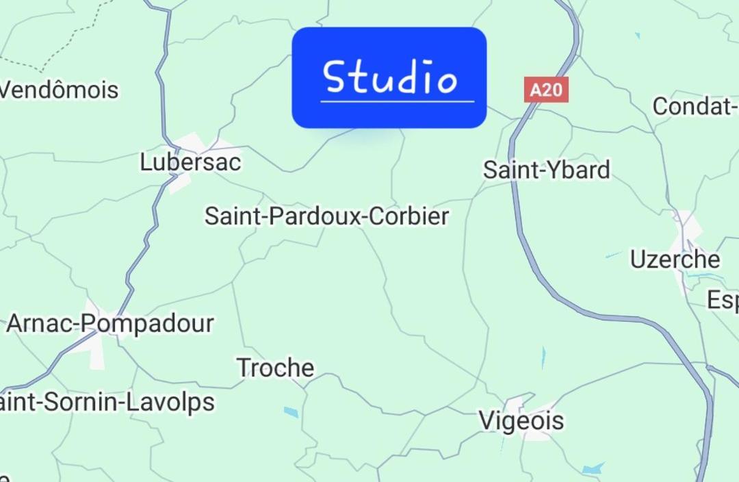 Studio L'Audrerie. Saint-Pardoux-Corbier Luaran gambar